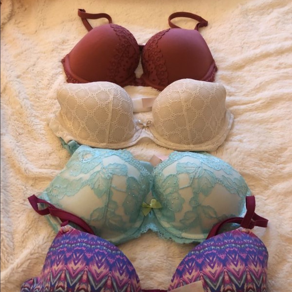 Victoria secret bras size 32 D